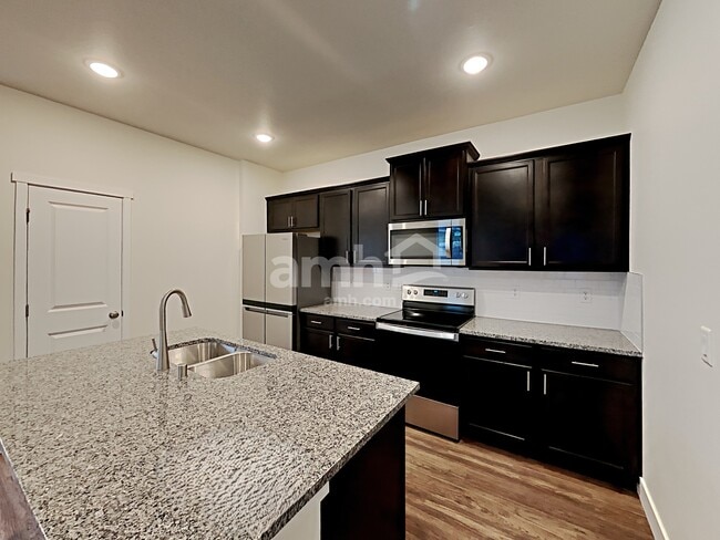 Photo - 33122 Evergreen Ave SE