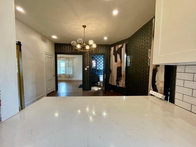 Photo - 747 Malvern Ave