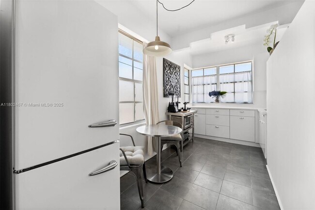 Photo - 1005 Meridian Ave