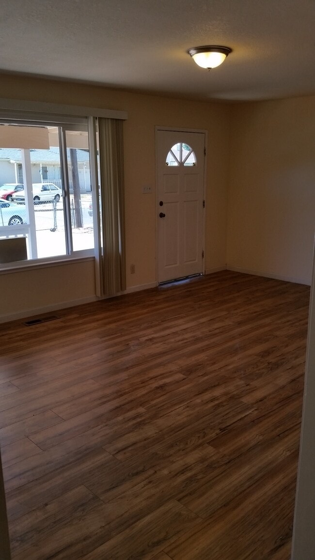 Photo - 1119 Sage St