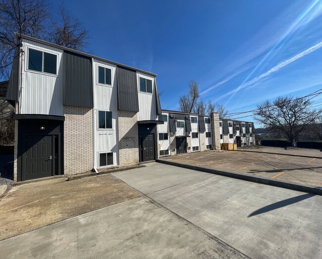 Photo - Riverview Apartments