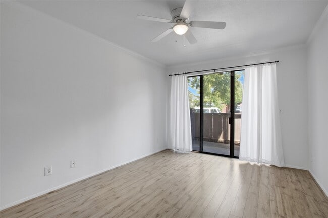 Photo - 2475 Underwood St Unit 180