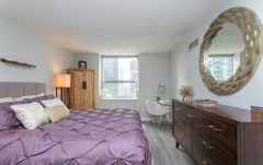 Photo - 564 N State St