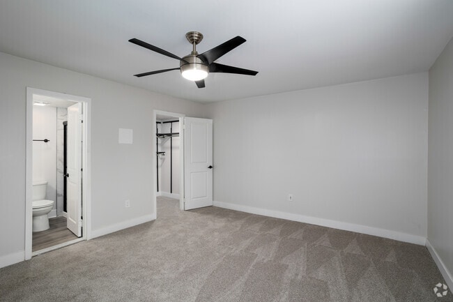 2BR, 2BA - 1,100SF - Primary Bedroom
