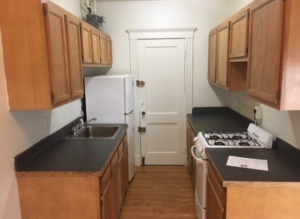 Photo - 425 Park Dr
