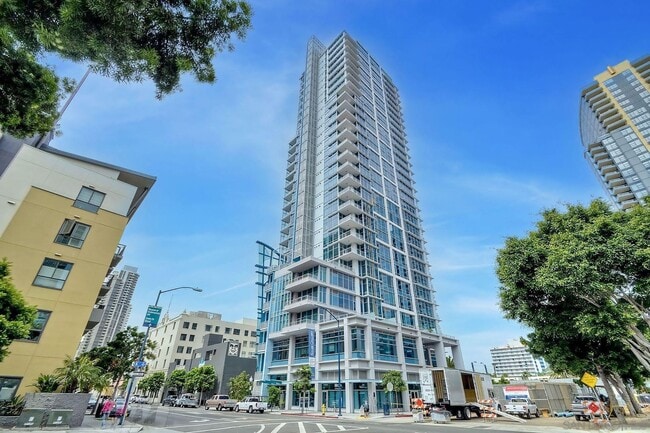 Building Photo - 1262 Kettner Blvd Unit 3002 Rental