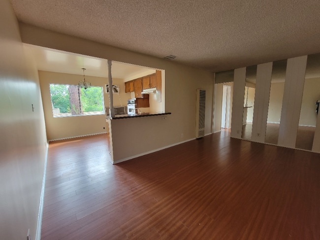 Building Photo - 13530 Leadwell St Rental