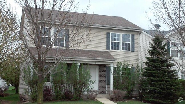 Building Photo - 24 Waterbury Cir Rental