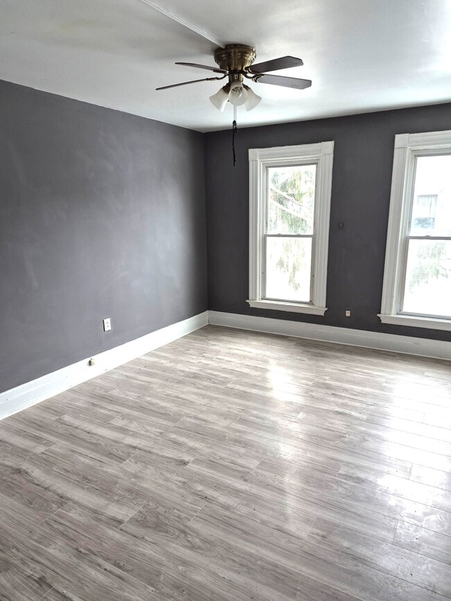 Photo - 223 W 16th St Unit 6