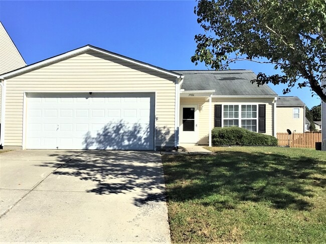 Building Photo - 3906 SE Jack Pine Ct