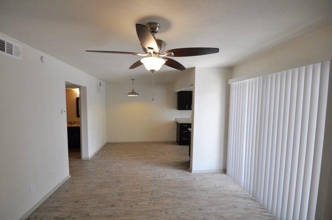 Photo - 1500 N. Carroll