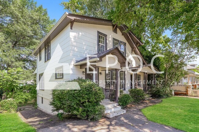 Photo - 125 E Devonshire St
