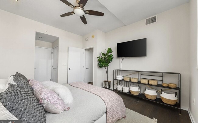 Photo - 3409 Wilson Blvd Unit 410