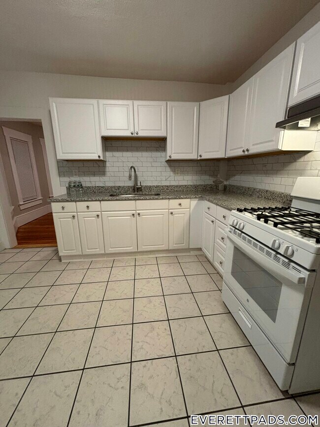 Photo - 85 Swan St Unit 3