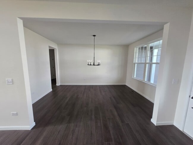 Photo - 1979 Norwich Ln