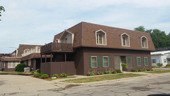 Building Photo - 425 McClellan St Rental
