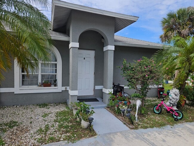 Building Photo - 3319 Thomasson Dr
