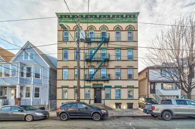 Building Photo - 80 W 18th St Unit 5