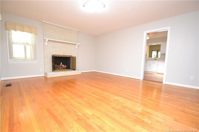 Photo - 806 Kingswood Dr