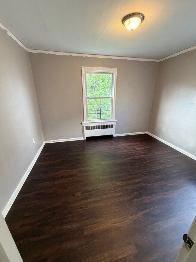 Photo - 1576 Leslie St Unit 2R