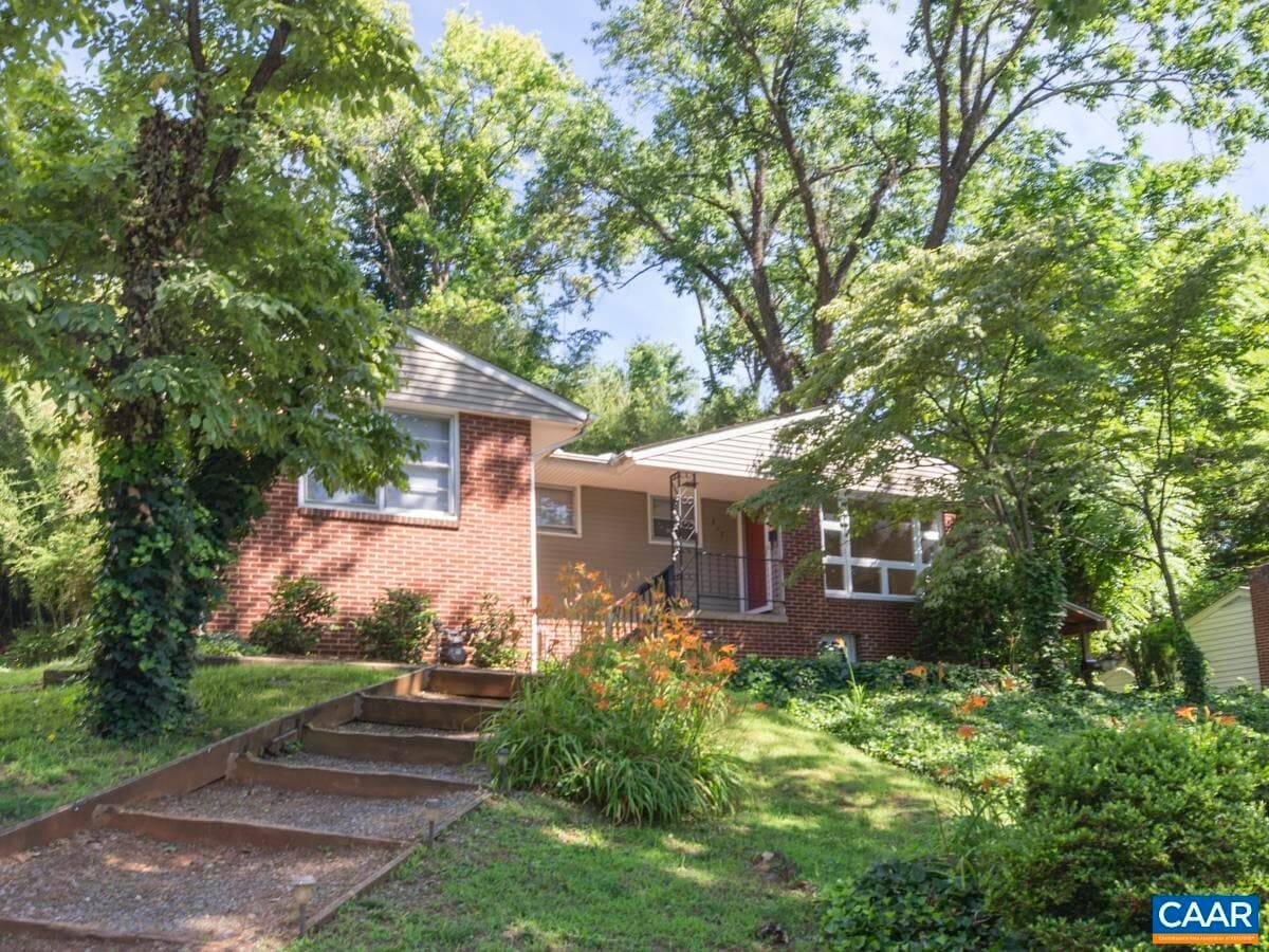 Photo - 817 Cabell Ave