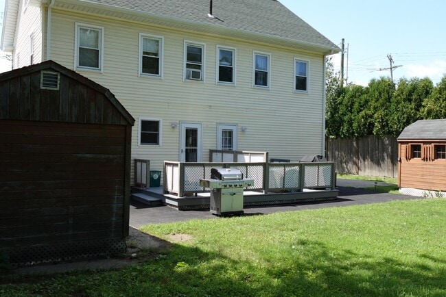 7 Charles St