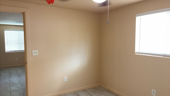 6714 N 54th Ave Unit 3