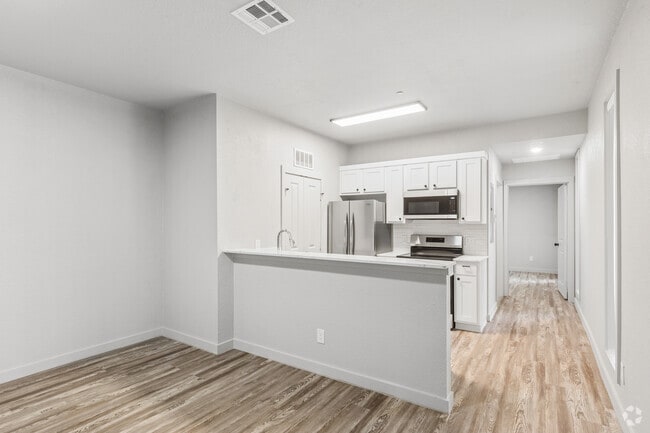 1BR, 1BA - 608SF - Living Room - Lofts on Scripture