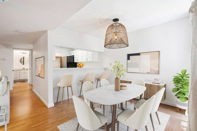 Photo - 760 Canyon Oaks Dr Unit D