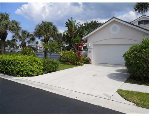 Photo - 2074 Mainsail Cir Townhome