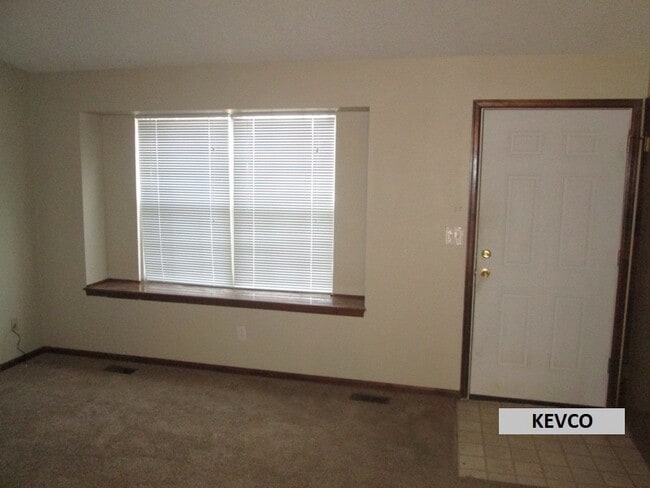 Photo - Beautiful Three Bedroom Home!