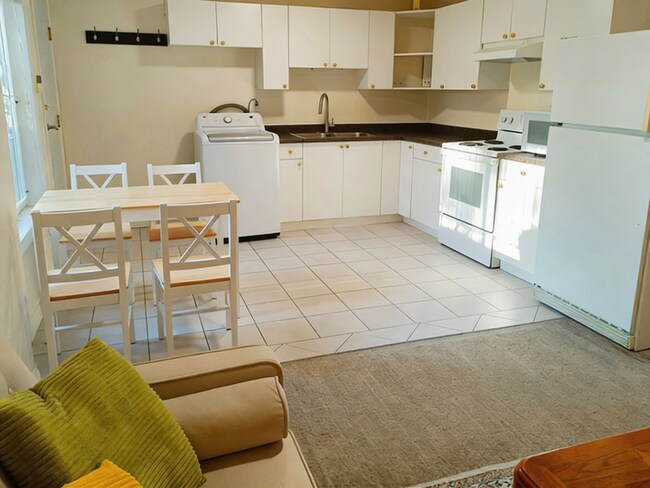 Photo - 7337 Jubilee Av