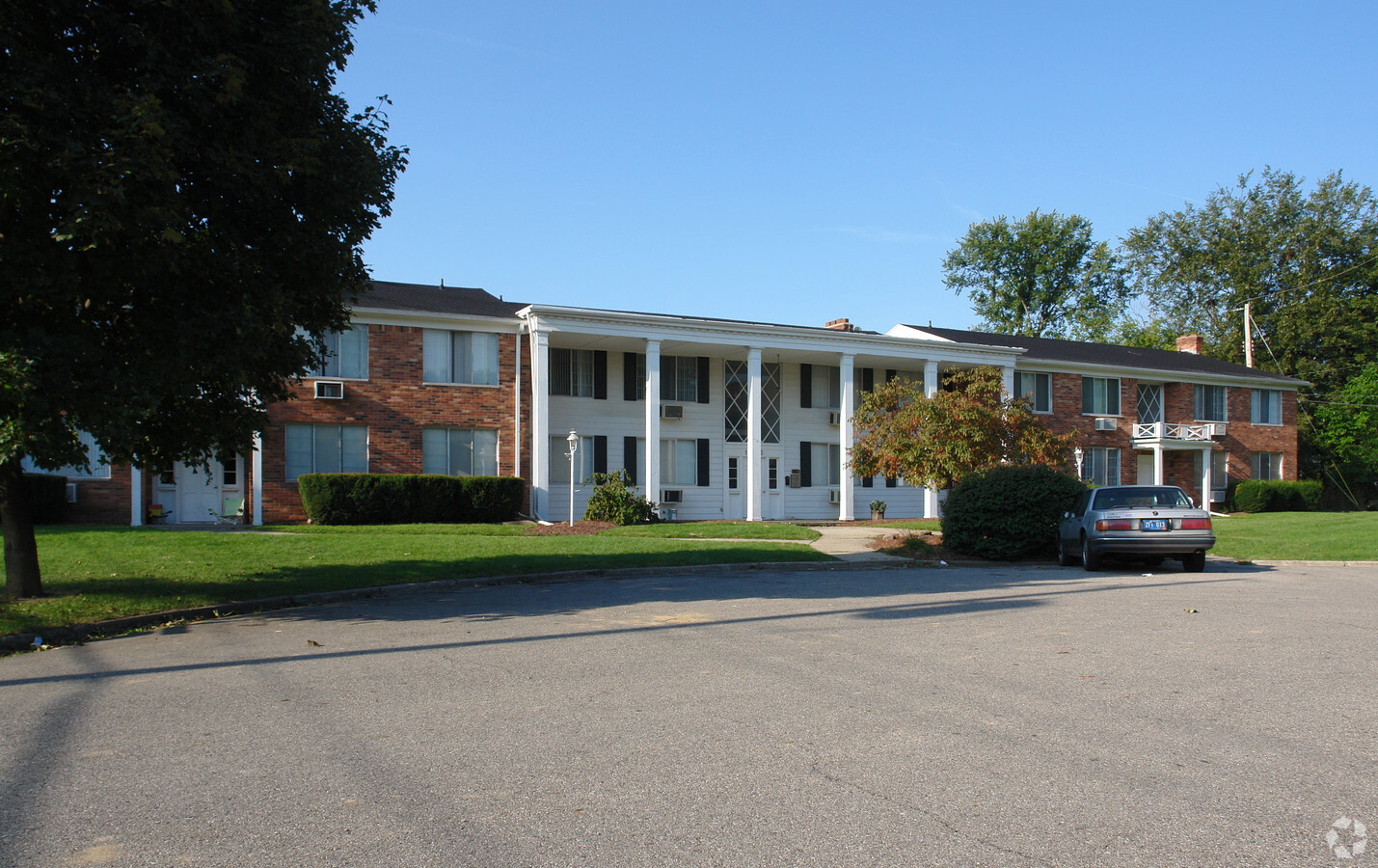 Potomac Village - Potomac Village Apartments