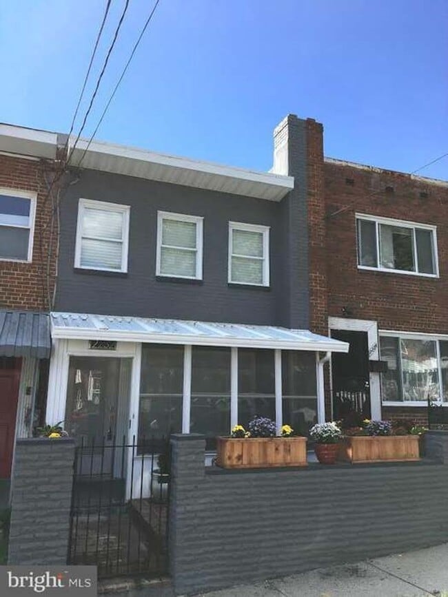 Photo - Spacious Townhome with Off Street Parking