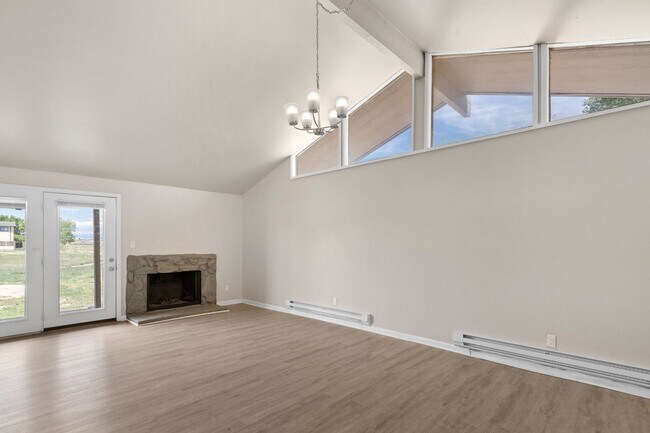 Photo - 667 E Clarion Dr Unit D