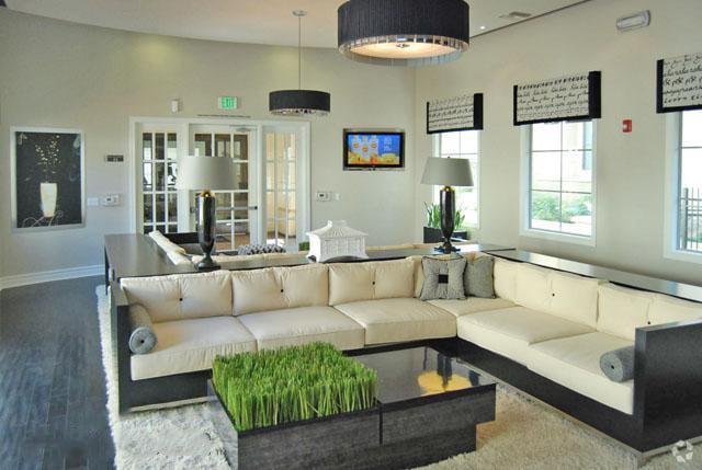 Photo - Mountain Gate and Mountain Trails