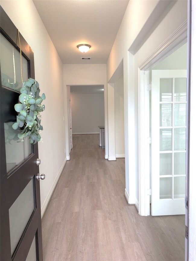 Photo - 33118 School Hl Rd