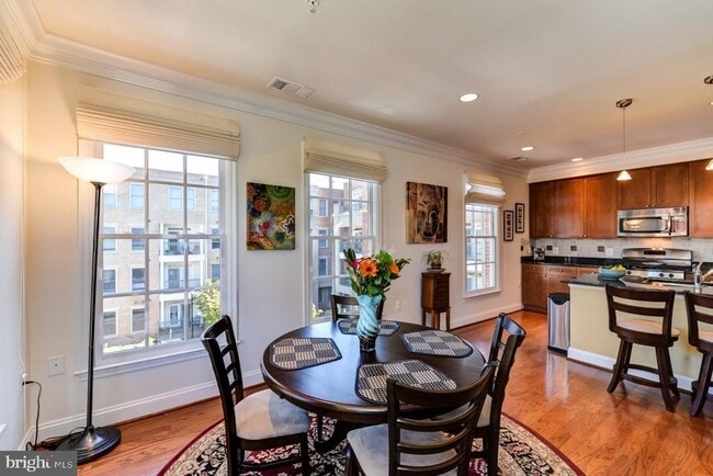Photo - 1115 Cameron St Unit 316