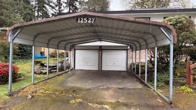 Photo - Spacious 5-Bed, 2.5-Bath Home in Newport Hills, Bellevue