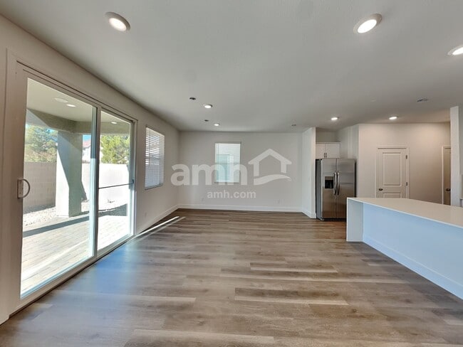 Photo - 5759 Morgans Mile Street