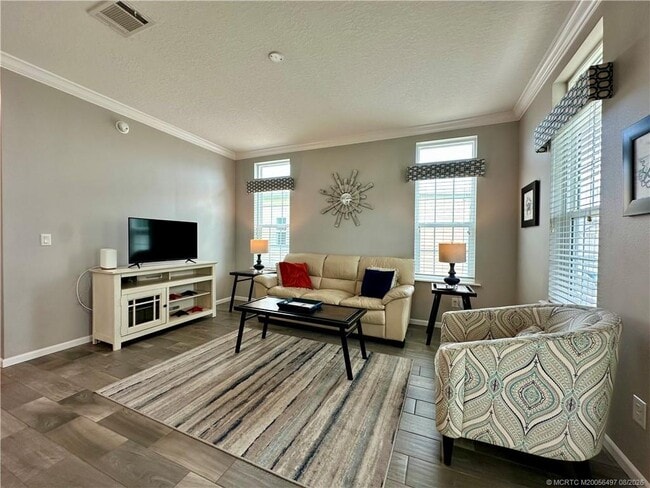 Photo - 173 NE Portside Dr