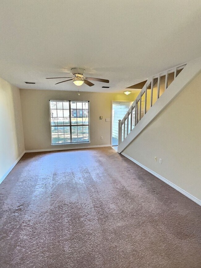 Photo - 8300-8304 Exchange St Unit 8304