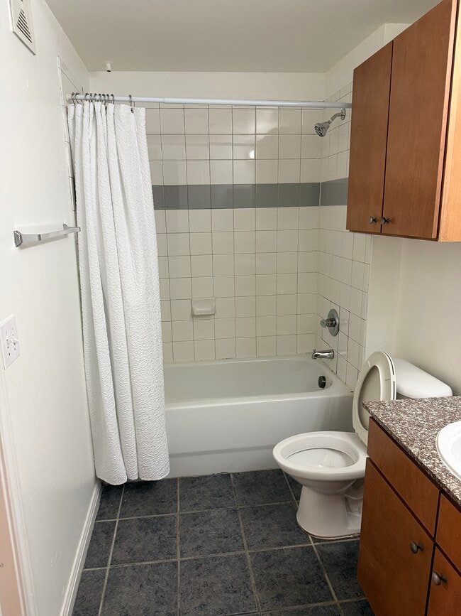 Photo - 2502 Leon St Unit 201