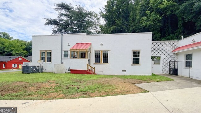 Photo - 403 E Elm St