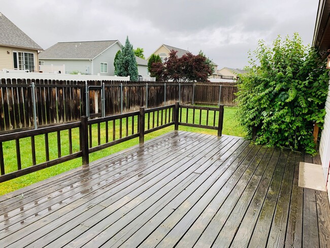 Photo - Single Level - 3 Bed - 2 Bath - Pet Friendly