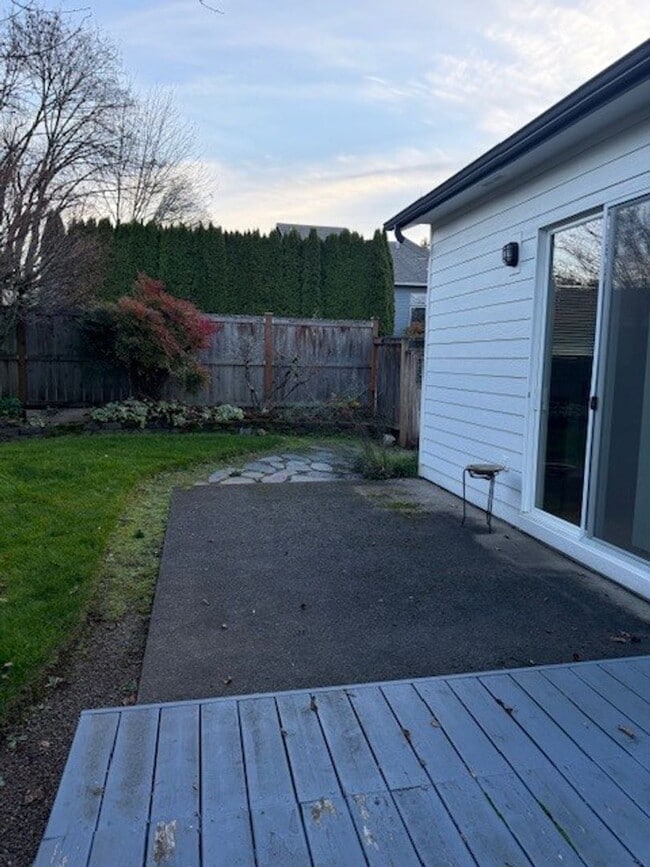 Photo - South Salem House in Well Established Neighborhood