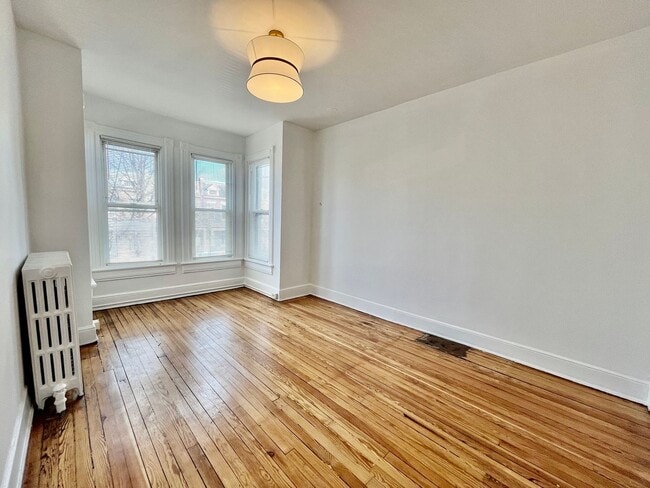 Photo - H Street Corridor|3 bd 1 bth Row House|High Ceilings, Bright, 1800sqft