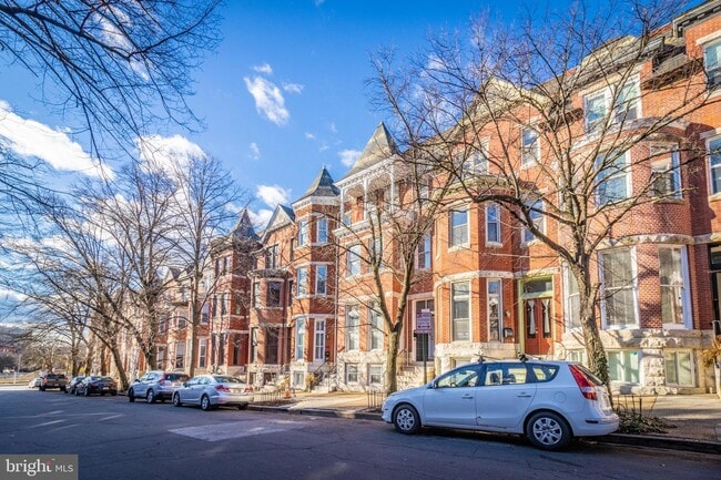 Photo - 2124 Bolton St Unit 3