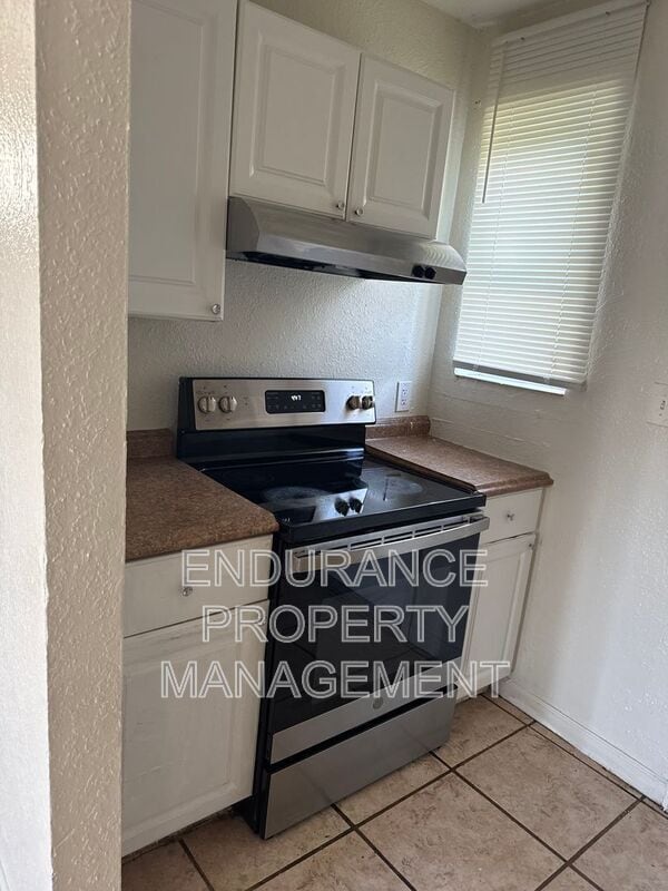 Photo - 624 W 2nd St
