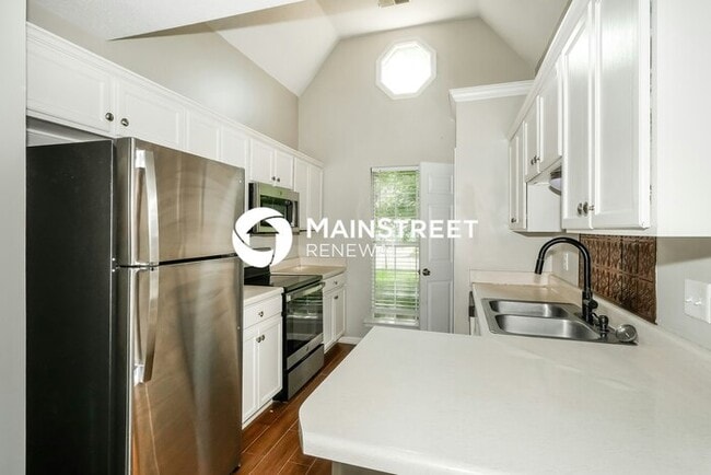 4 Bedroom Pet-Friendly Home in cordova, TN with Main Street Renewal